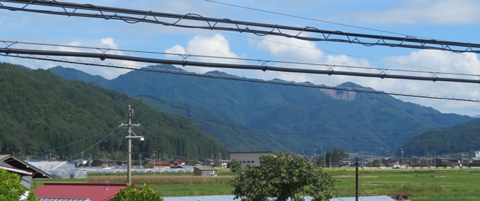 自宅から荒城郷