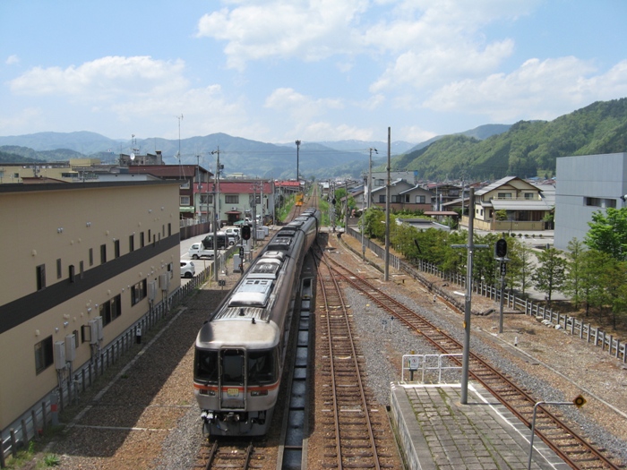 飛騨細江駅へ