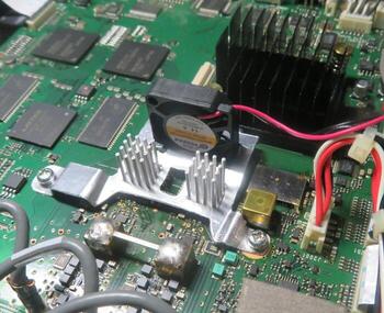 IC-7610　その25【ADCﾋｰﾄｼﾝｸ　押さえ金具＋DC-FAN空冷】
