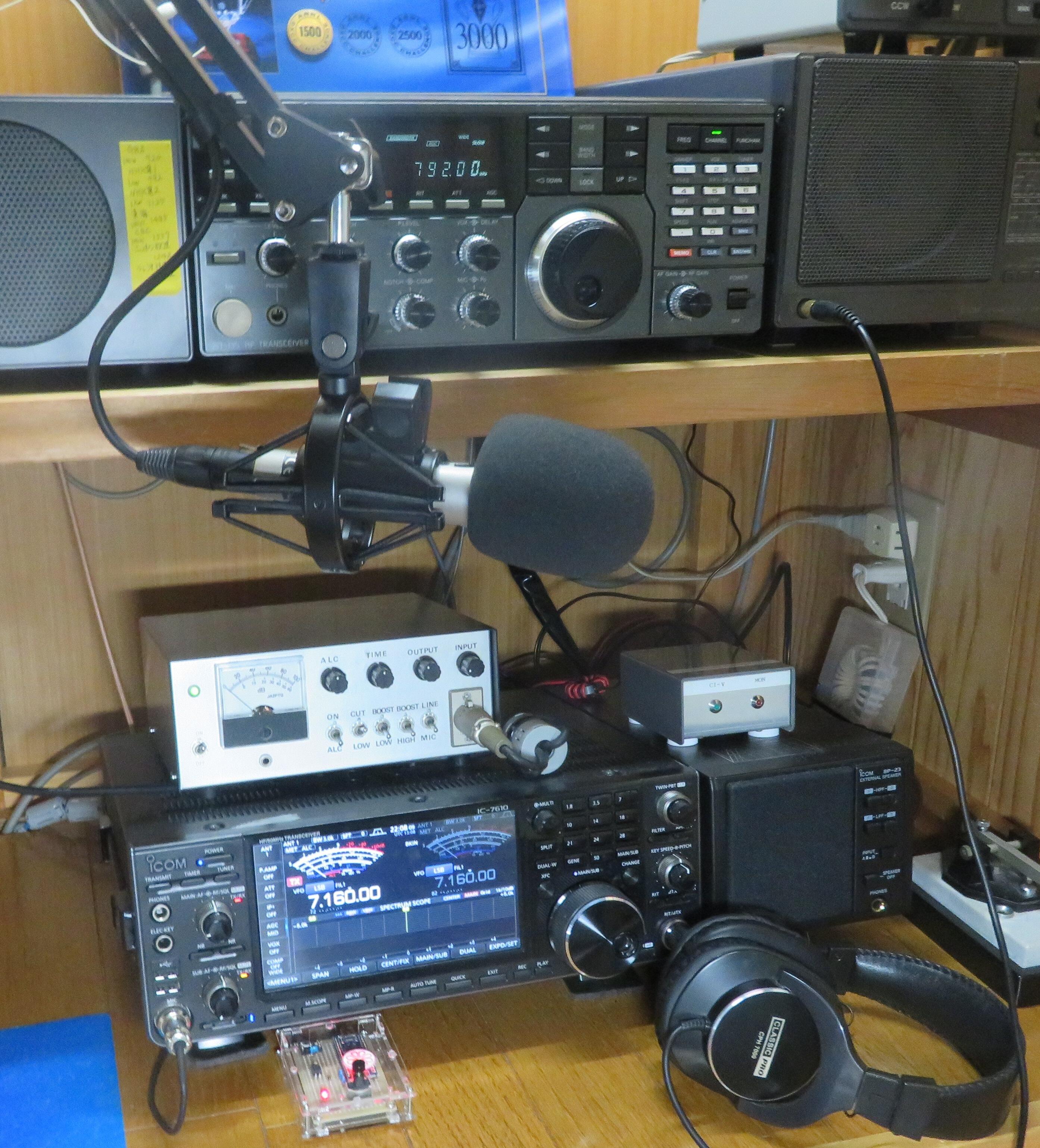 IC-7610　その27【交換ｲﾔｰﾊﾟｯﾄﾞ ＆ ﾃﾞｽｸｱｰﾑｽﾀﾝﾄﾞ】